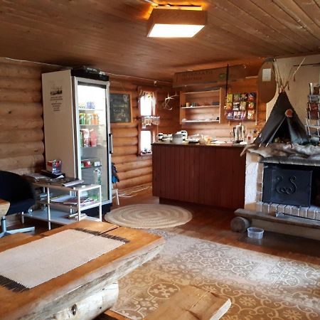 Laetasenonmajat Hotell Enontekiö Exteriör bild