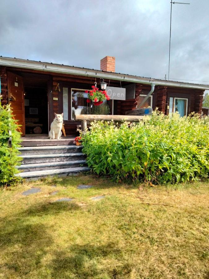Laetasenonmajat Hotell Enontekiö Exteriör bild