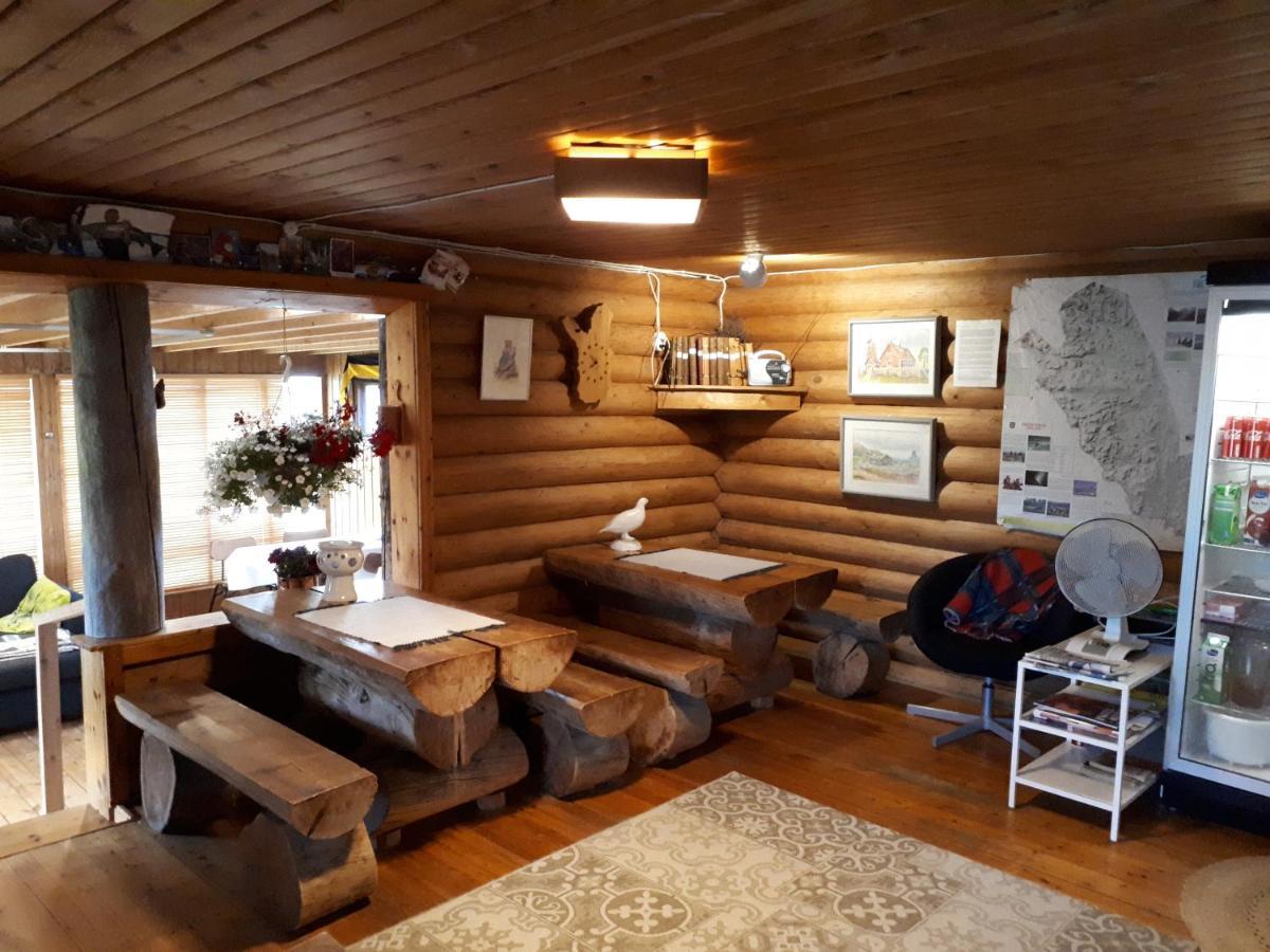Laetasenonmajat Hotell Enontekiö Exteriör bild